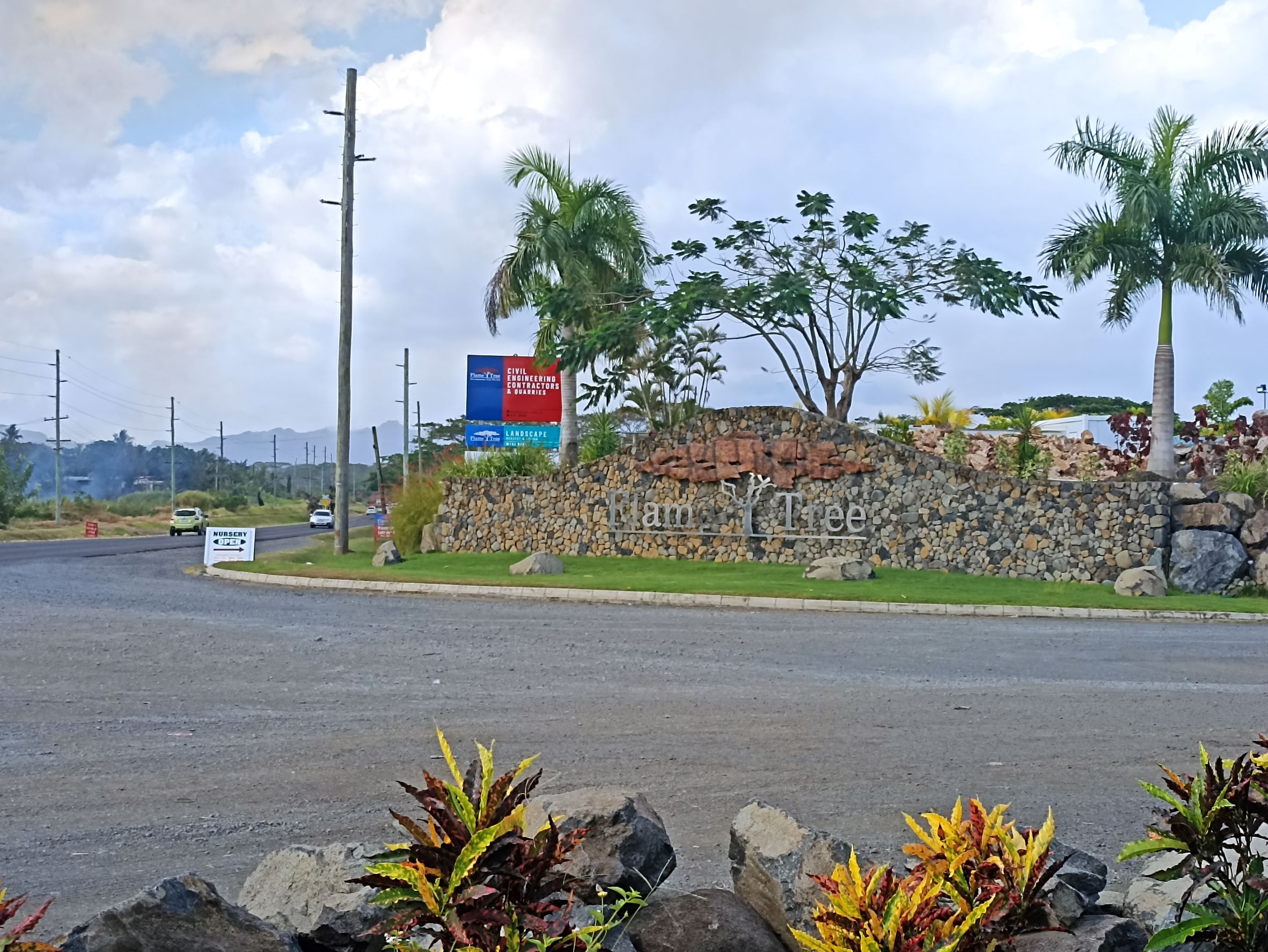 Flame Tree Industrial Park Commercial Vacant Lots for Sale 南迪后路凤凰树商业/工业吉地出售