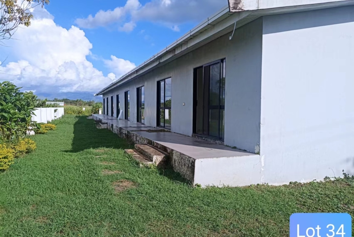 Parcel of 3 developed lots for Sale, Nadi 南迪3个房产打包出售