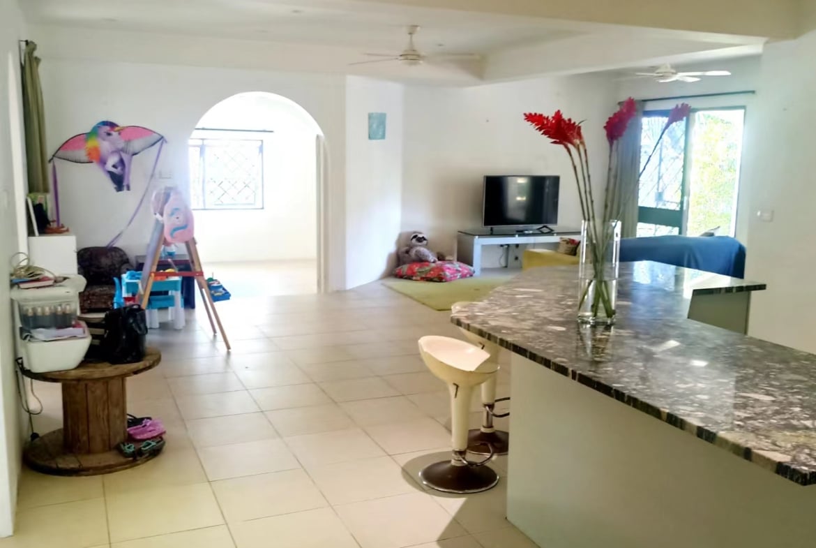 Spacious Double Storey 5 Bedroom Family Home for Sale 南迪双层独栋5房4.5卫房产出售