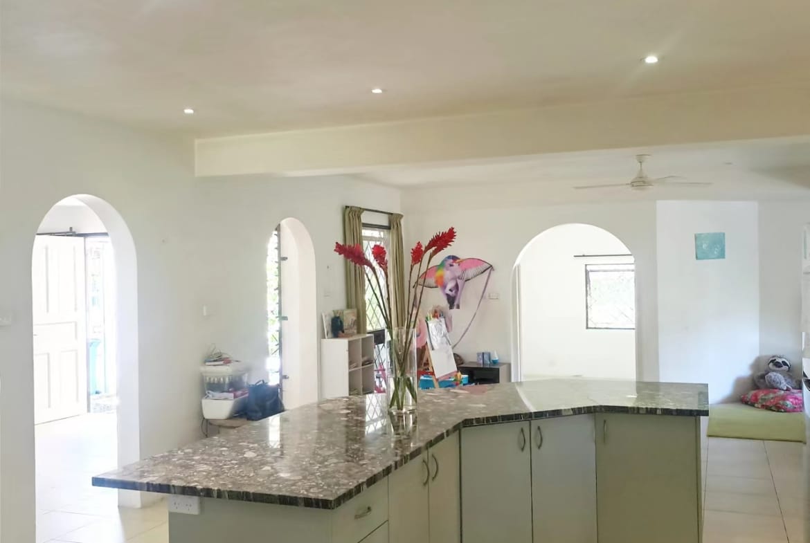 Spacious Double Storey 5 Bedroom Family Home for Sale 南迪双层独栋5房4.5卫房产出售