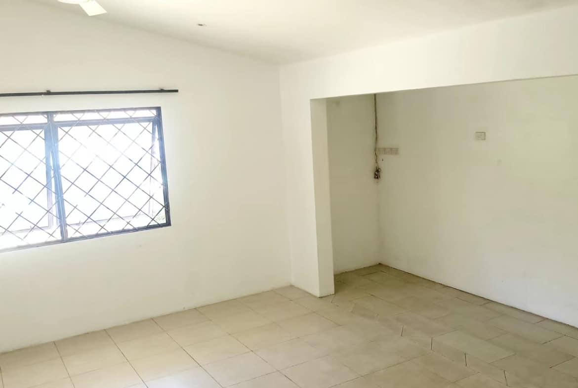 Spacious Double Storey 5 Bedroom Family Home for Sale 南迪双层独栋5房4.5卫房产出售