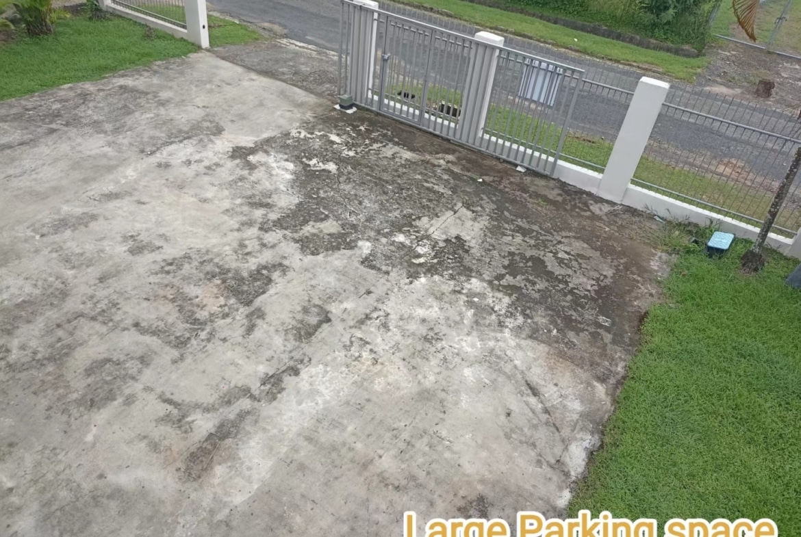 Nadi Modern Double Storey House for Sale 南迪独栋双层房产出售