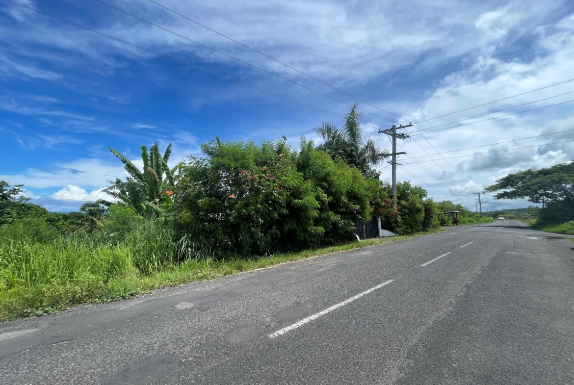Vuda Point Road, Fiji