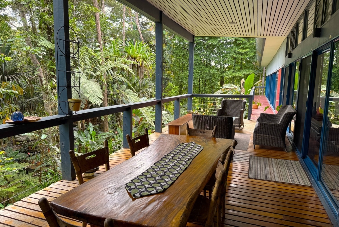 COLA-I-SUVA,